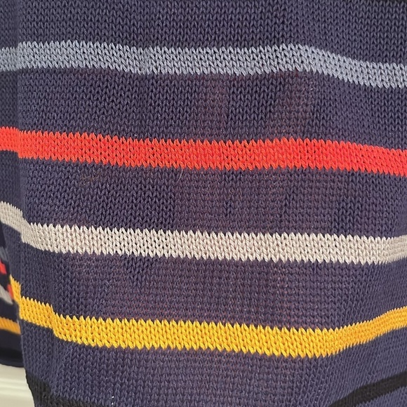 Zesica brand size L pullover sweater - Picture 4 of 5